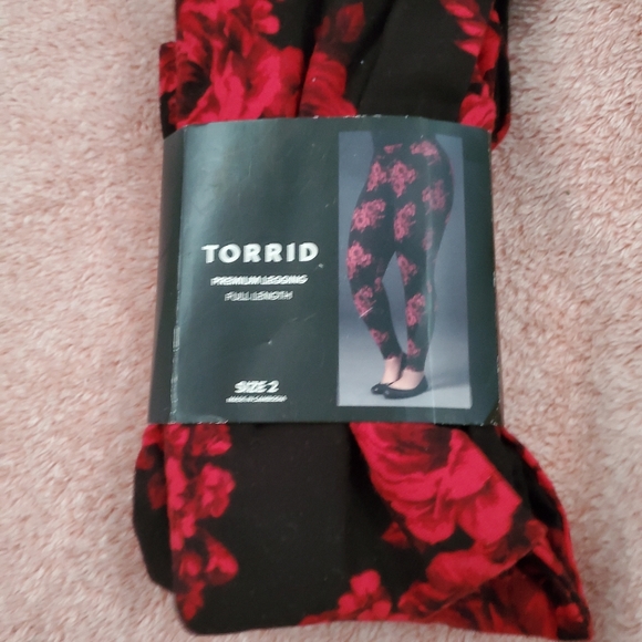 Torrid premium full length leggings 🥀🌹⚘ - Picture 2 of 2